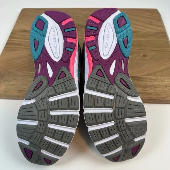 New NIB Big Kids Saucony Guide 8 Silver Athletic Running Shoes Sneakers Size 7 Y
