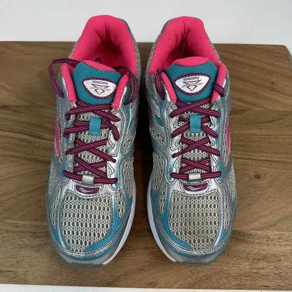 New NIB Big Kids Saucony Guide 8 Silver Athletic Running Shoes Sneakers Size 7 Y