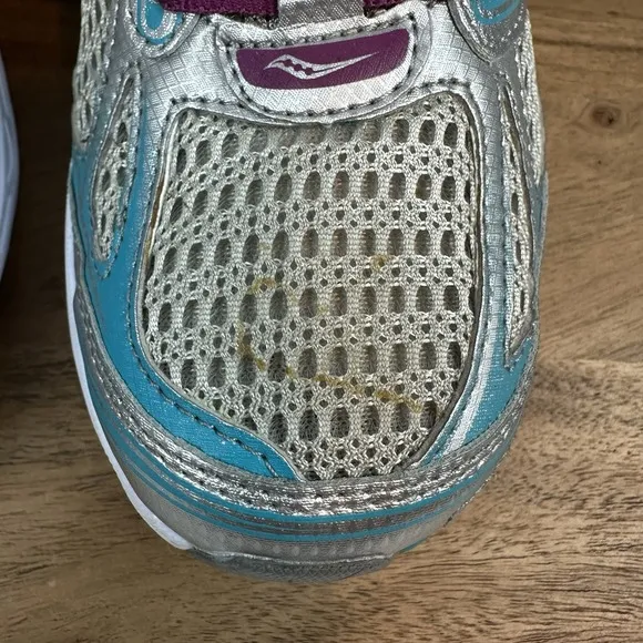 New NIB Big Kids Saucony Guide 8 Silver Athletic Running Shoes Sneakers Size 7 Y