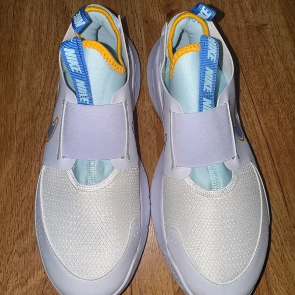 New Nike flex runner 3 GS white/blue Slip-On Shoes, multiple sizes