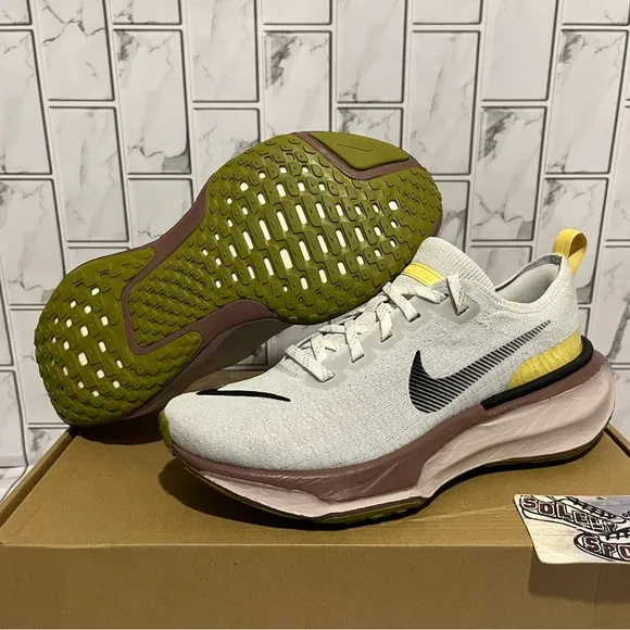 New Nike ZoomX Invincible Run Flyknit 3 Running Shoes Womens 8 Photon Dust