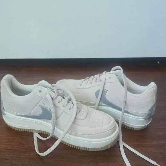 NEW Nike Women's Athletic Shoes - White and Gray
