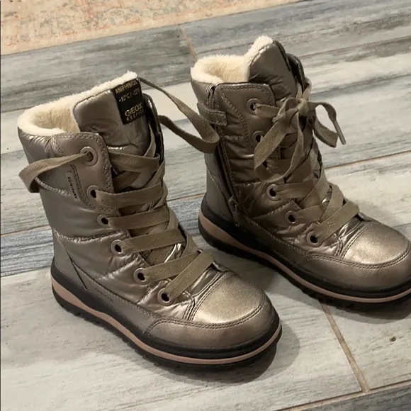 New no box Geox kids boots size US13