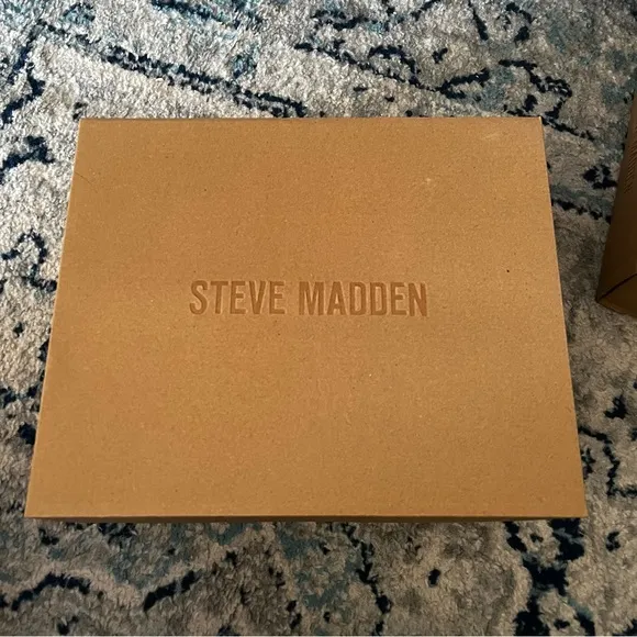 New Steve Madden Charlize Rhinestone Silver white platform heels