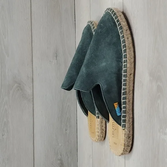 NEW Ubuntu Womens Mules Suede Flats shoes sz 9.5