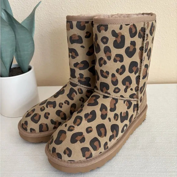 New UGG Plush Tan Leopard Print Leather Kids Boots Girls 5