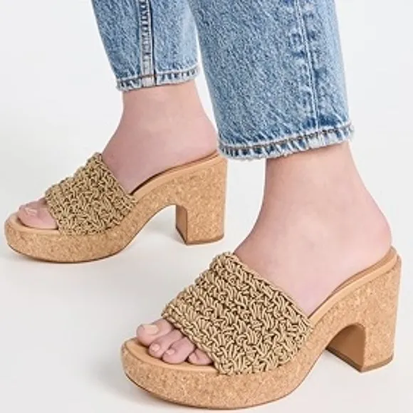 NEW VINCE Nicki Crochet Platform Heel Sandals sand 1065mn