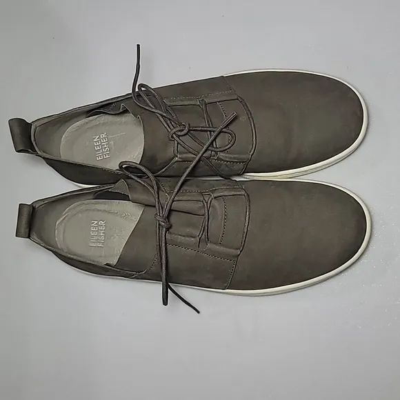 New without box Kipling tumbled nubuck Eileen Fisher tan shoes size 9.5