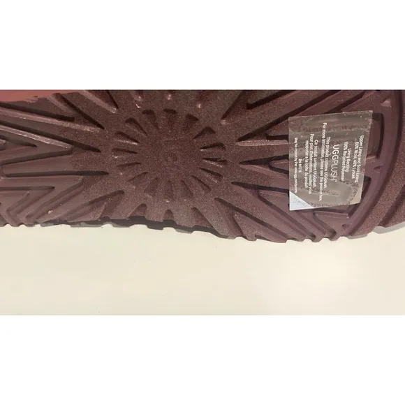 New without Box UGG Wild Grape Merlot Ultra Mini Boots Slippers 7