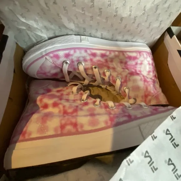 New Women’s Fila Tarp 1911 Tie Dye Pastel Lavender High top Hi-top Shoes Size 8