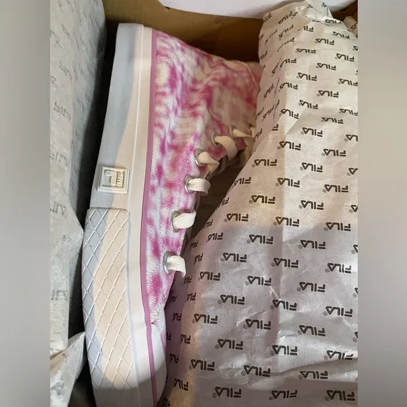 New Women’s Fila Tarp 1911 Tie Dye Pastel Lavender High top Hi-top Shoes Size 8