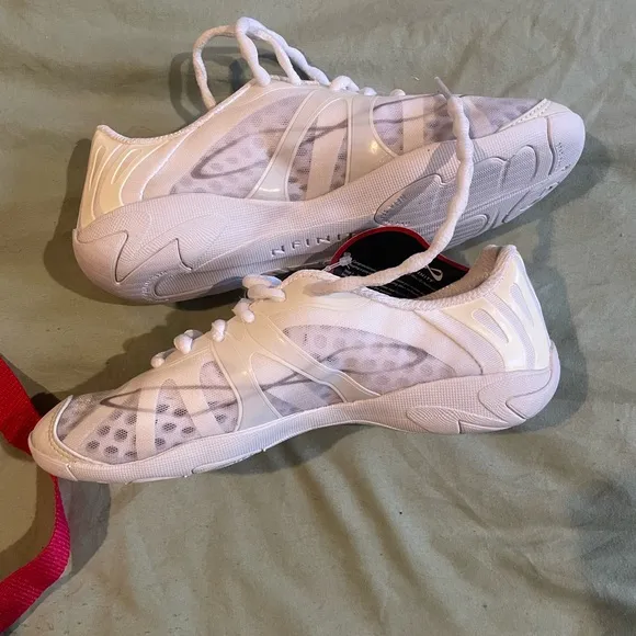 Nfinity White Kids Shoes