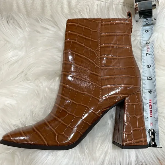 NIB Circus Sam Edelman 8.5 caramel mocha croc patent chunky heel square toe boot