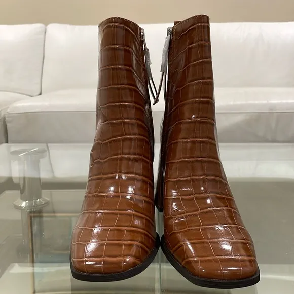 NIB Circus Sam Edelman 8.5 caramel mocha croc patent chunky heel square toe boot