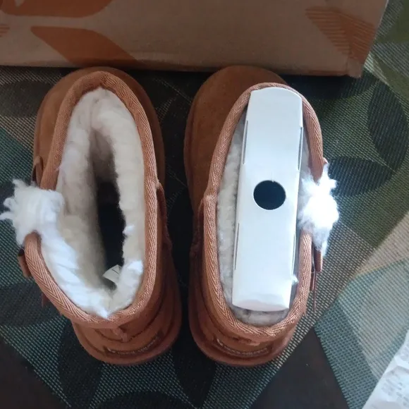 NIB Girls UGG Boots