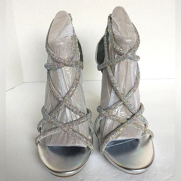 NIB Inc International Concepts Nellemi Silver Strappy Platform Dress Sandal