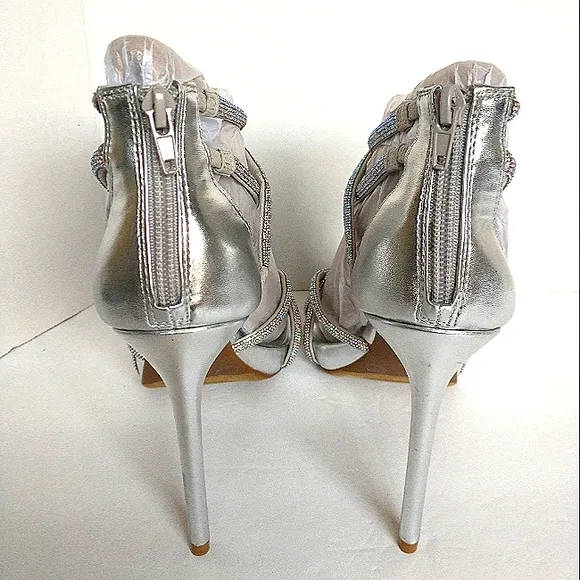 NIB Inc International Concepts Nellemi Silver Strappy Platform Dress Sandal