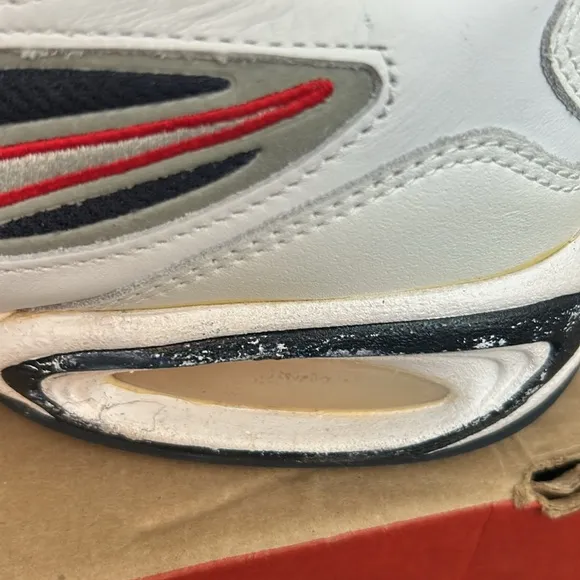 NIB Men’s Nike Air Edge Max White and Black Shoes with Red Accents size 11