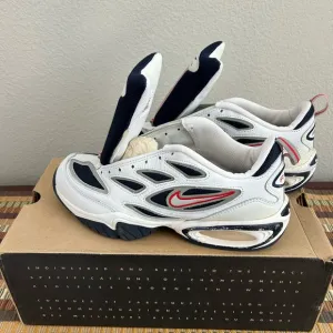 NIB Men’s Nike Air Edge Max White and Black Shoes with Red Accents size 11