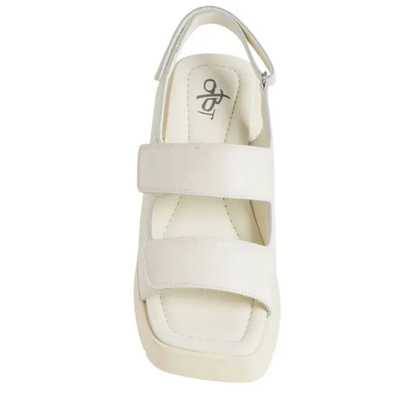 NIB OTBT Platform Sandals