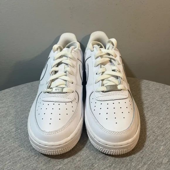 Nike Air Force 1 LE GS 'Triple White' Size 6Y/Women's Size 7.5 DH2920 111