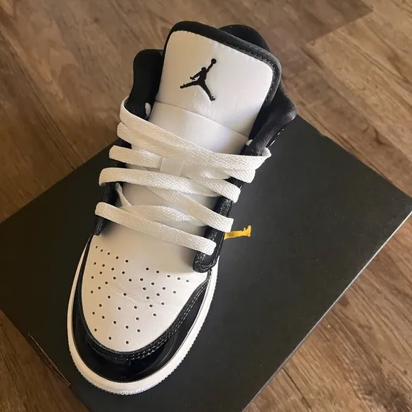 Nike Air Jordan 1 Low SE Concord GS Size 3.5Y / kids DV1333-100 NEW