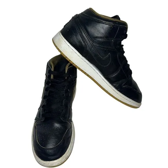 Nike Air Jordan 1 Shoes Black Leather High Top Shoes Size Women's Size 7.5