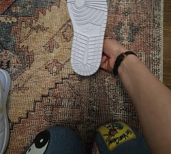 Nike Air JORDAN LO BARELY GRAPR