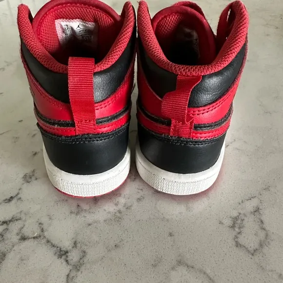 Nike air Jordan retro 1 mid casual shoes