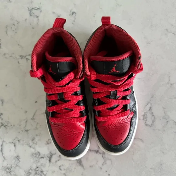 Nike air Jordan retro 1 mid casual shoes