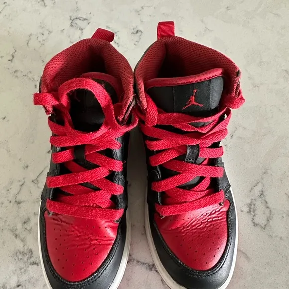 Nike air Jordan retro 1 mid casual shoes