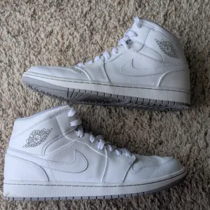 Nike Air Jordan White Sneakers