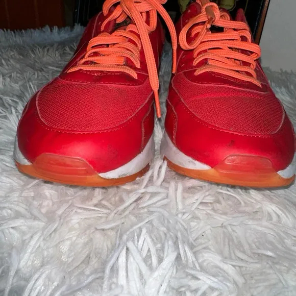 Nike Air Max 90 Essential Ultra &quot;University&quot; Womens 9 Red / White