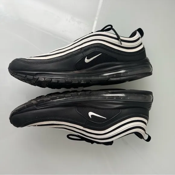 Nike Air Max 97 Men’s Shoes Black and White colorway