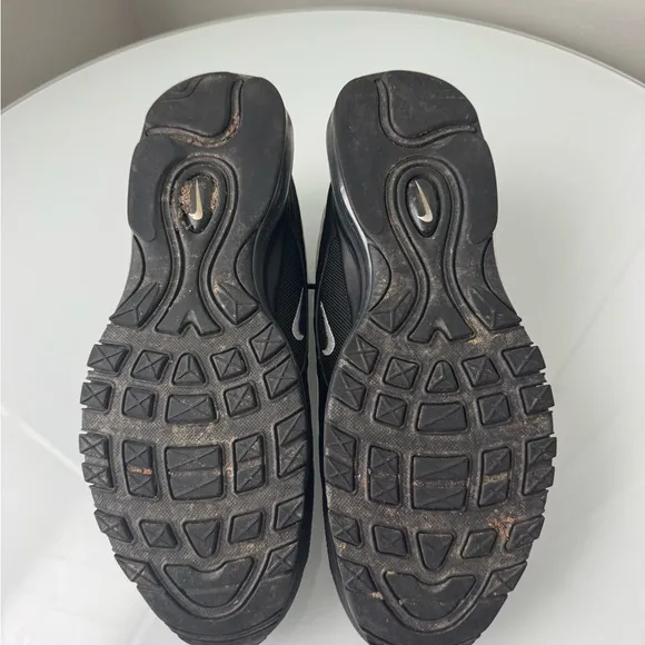 Nike Air Max 97 Men’s Shoes Black and White colorway