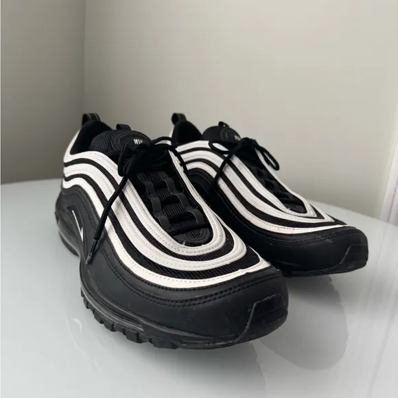 Nike Air Max 97 Men’s Shoes Black and White colorway