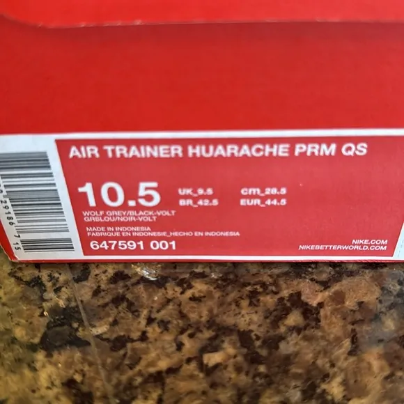 Nike air trainer huarache Black and Gray Athletic Sneakers EUC 10.5