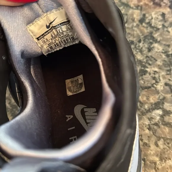 Nike air trainer huarache Black and Gray Athletic Sneakers EUC 10.5