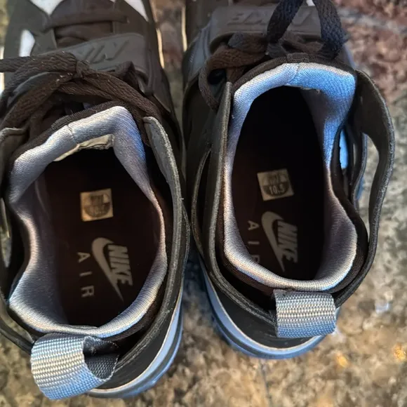 Nike air trainer huarache Black and Gray Athletic Sneakers EUC 10.5