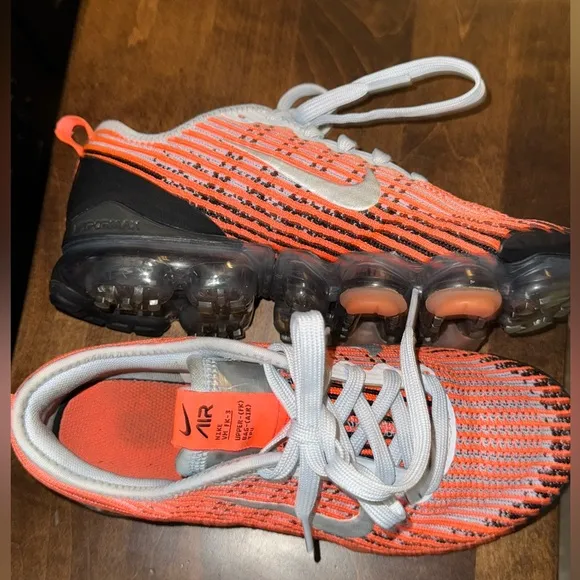 Nike Air VaporMax Flyknit 3 Bright Mango Kid’s Size 4Y Womens 5.5