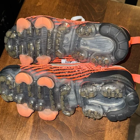 Nike Air VaporMax Flyknit 3 Bright Mango Kid’s Size 4Y Womens 5.5