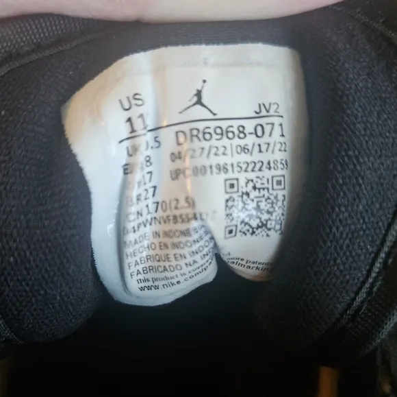 Nike Black and Gold Air Jordan 1 Kids Size 11
