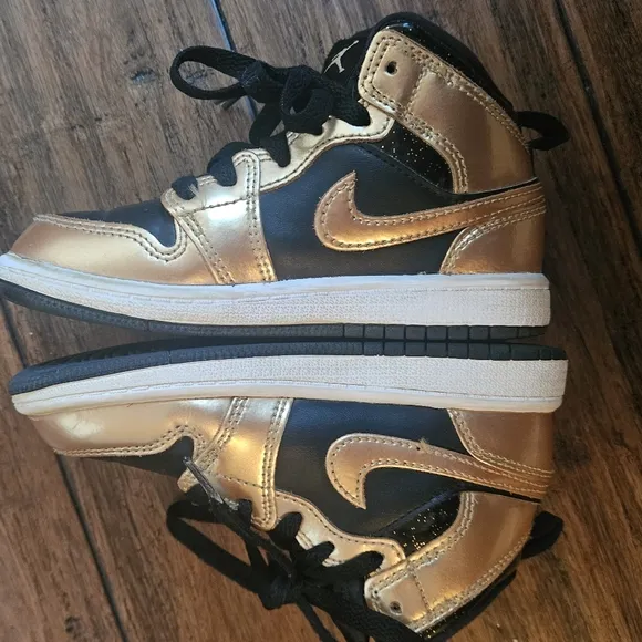 Nike Black and Gold Air Jordan 1 Kids Size 11