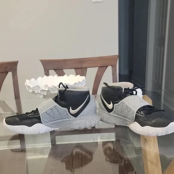 Nike Black and Gray Sneakers with Chunky Sole