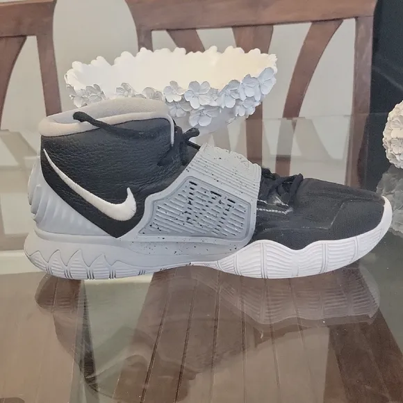 Nike Black and Gray Sneakers with Chunky Sole