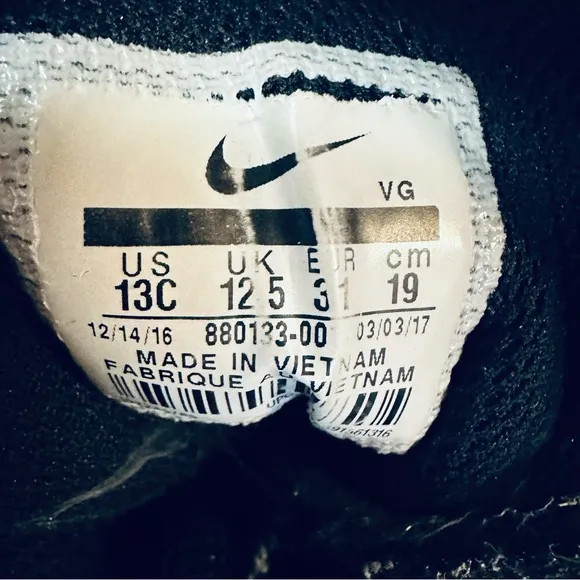 Nike Black and White Athletic Shoes