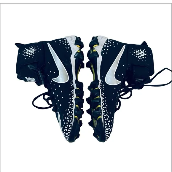 Nike Black and White Athletic Shoes