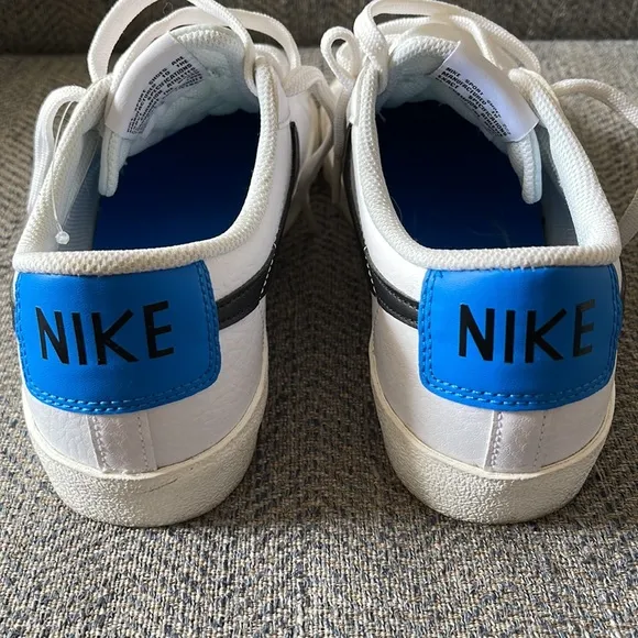 Nike Blazer Low 77 Casual Shoes Boys Size: 7 Youth.