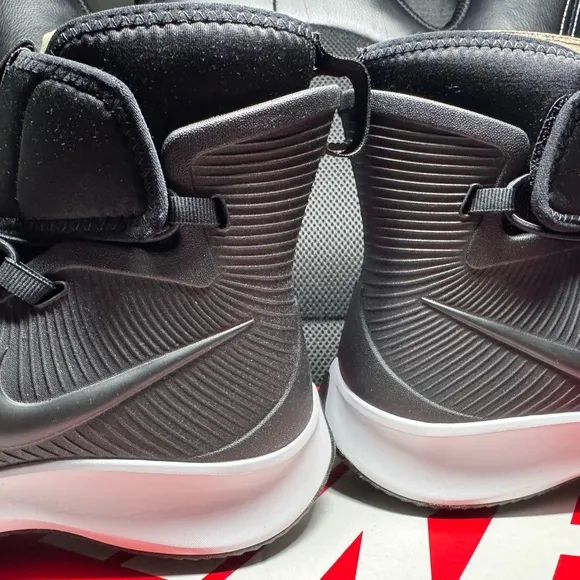 Nike Boys Binzie boots