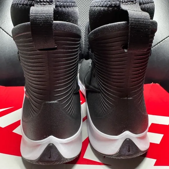 Nike Boys Binzie boots